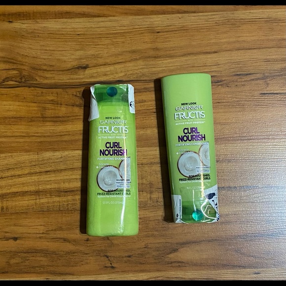 Garner Fructis Curl Nourish Fortifying Shampoo and Conditioner (New) - Picture 5 of 10